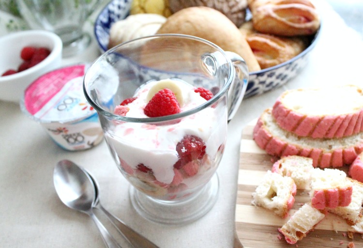 Fruit and yogurt snack cups with pan dulce
